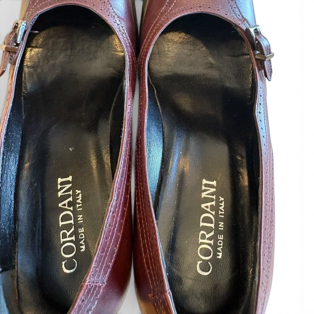 Cordani Italy Leather Heels Women 7.5 Burgundy Oxblood Pumps Buckle Comfort 37.5